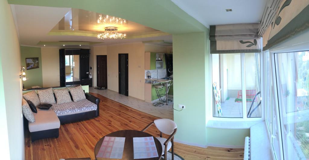Apartments In The Center Трускавец Номер фото